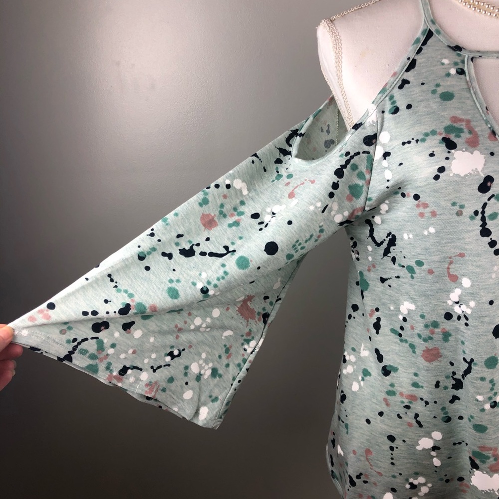 Entro Splattered Paint Cold Shoulder Halter Top - Picture 4 of 8